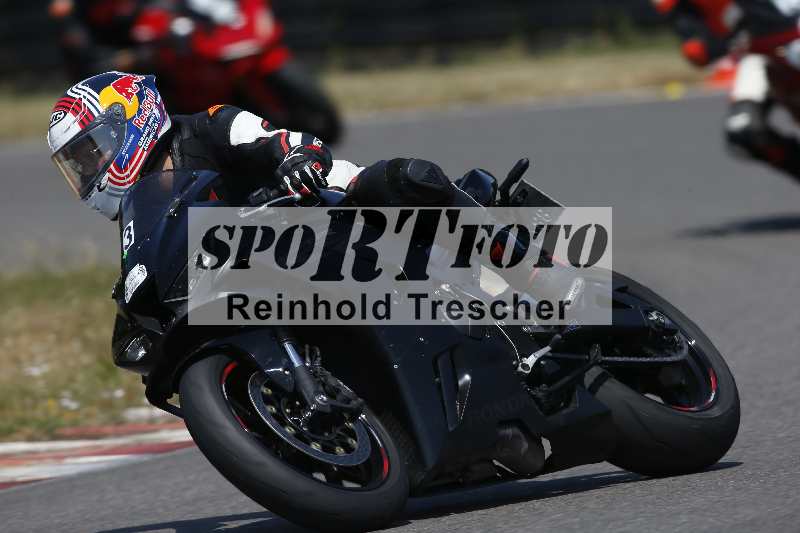 Archiv-2023/28 05.06.2023 Moto Club Anneau du Rhin/blanc-novice/3